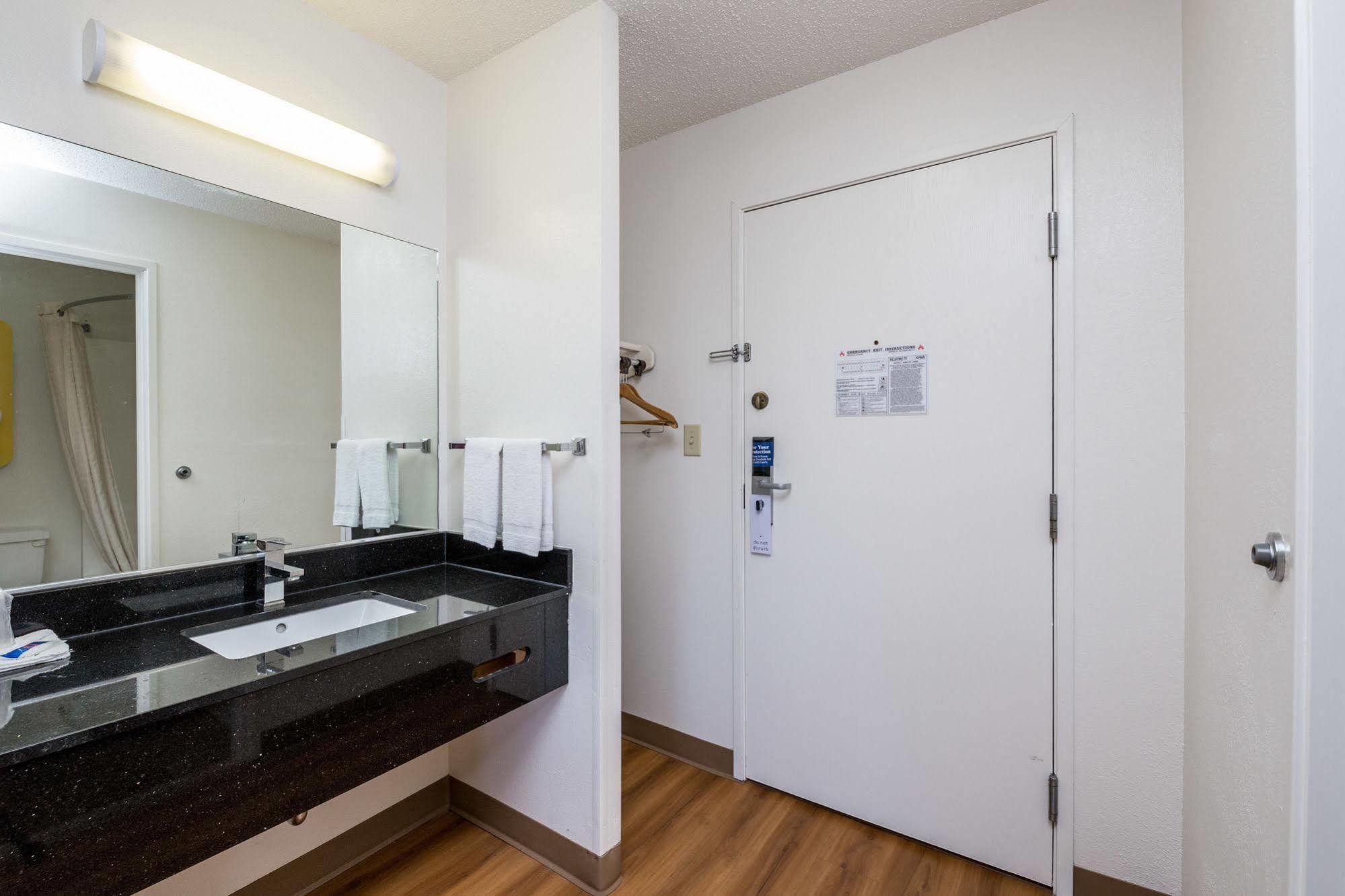 Motel 6-Waterloo, Ia Экстерьер фото