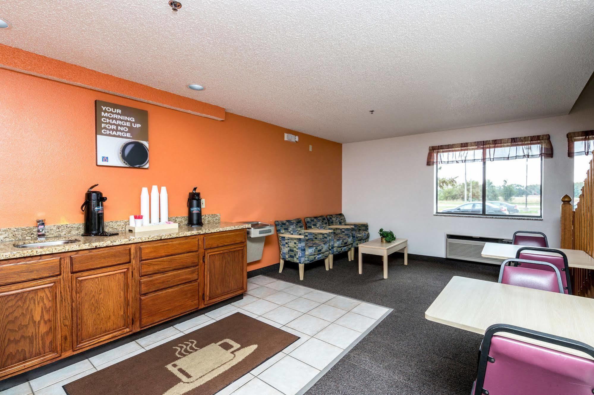 Motel 6-Waterloo, Ia Экстерьер фото