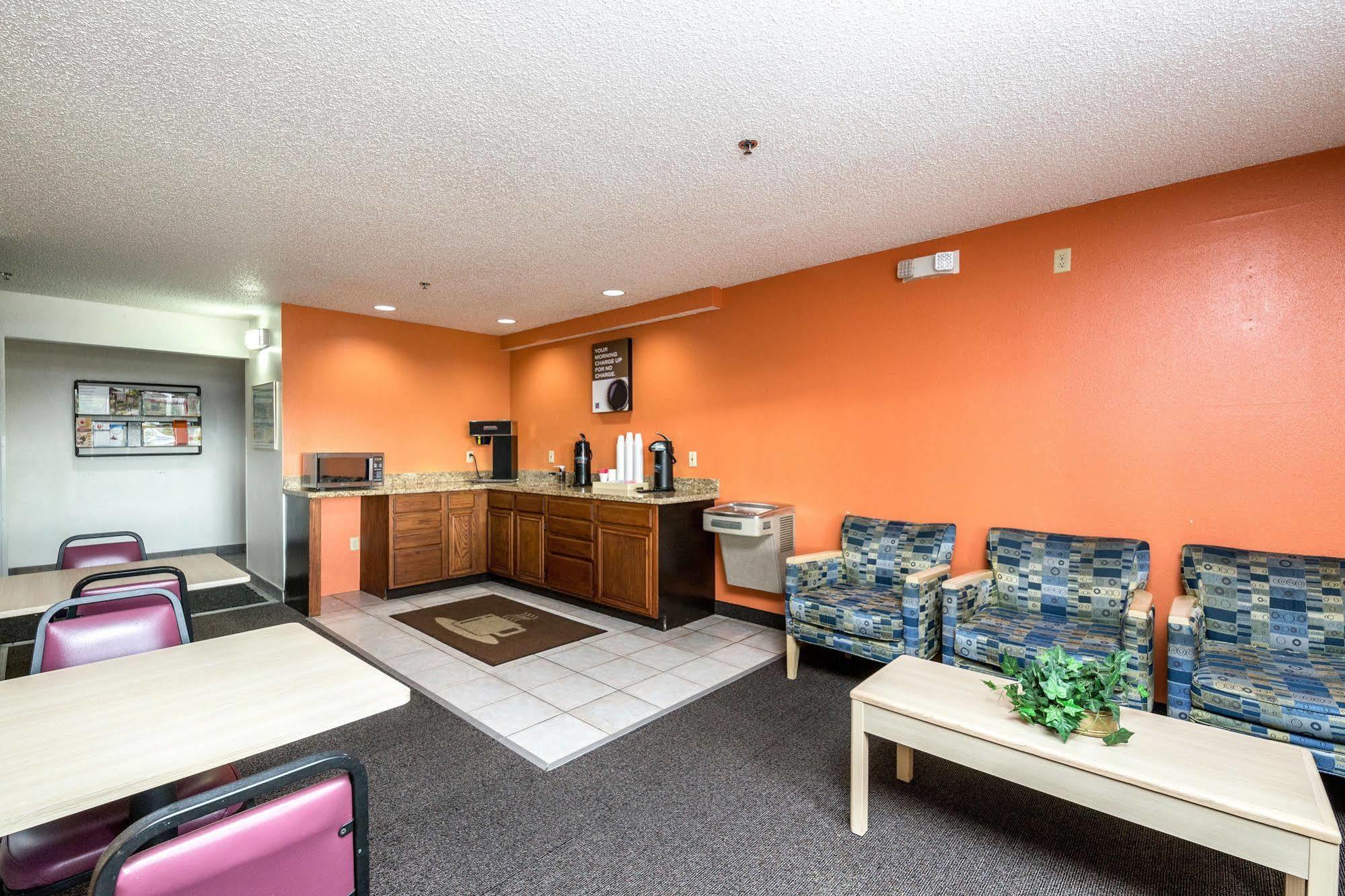 Motel 6-Waterloo, Ia Экстерьер фото